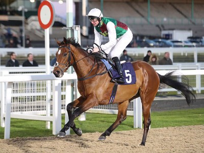 Dettori In Driving Seat After Day One Image 2