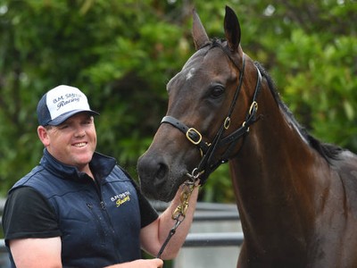 Everest Trainer Ben Smith Suspended Image 1